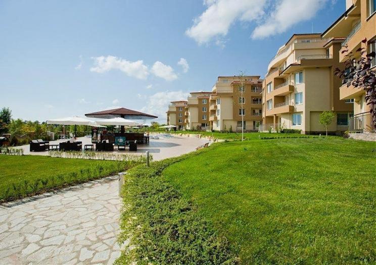 Аппартамент Pines Beach Resort Bjala Exteriér fotografie
